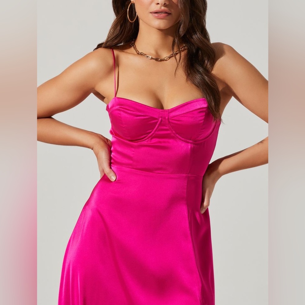NWT Astr The Label Fuchsia Dress